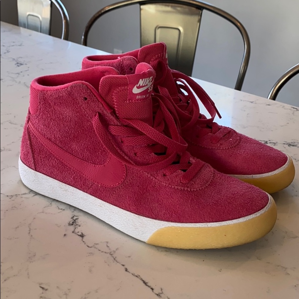 Nike women’s size 10 pink suade high tops